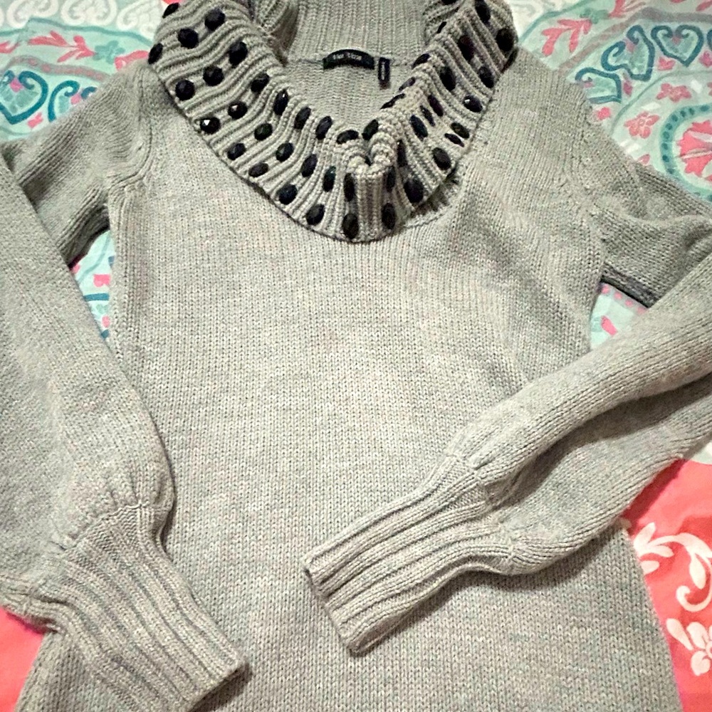 Super comfy Gray sweater!